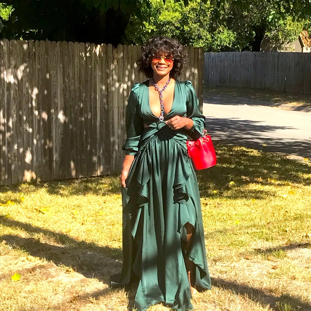 CUT OUT FRONT RUFFLE SLIT DETAIL MAXI DRESS. HUNTER GREEN and OFF WHITE. S,M,L